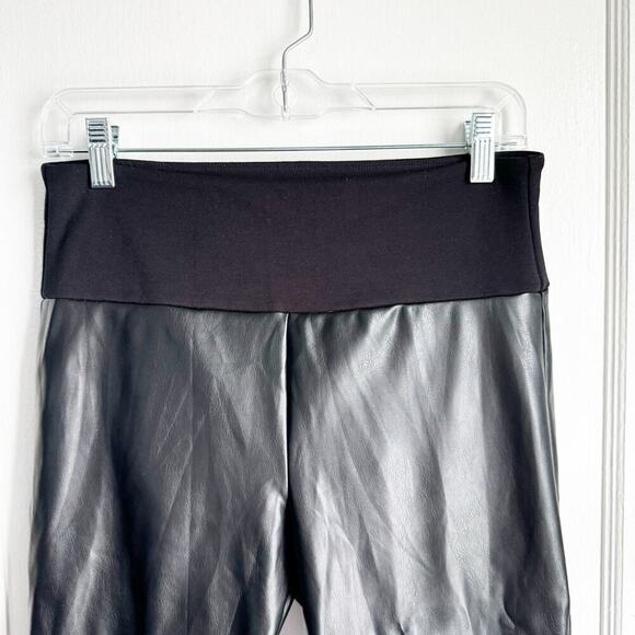 Assets by SPANX All Over Faux Leather Shaping Slimming Smoothing Leggings Size L - Picture 2 of 9